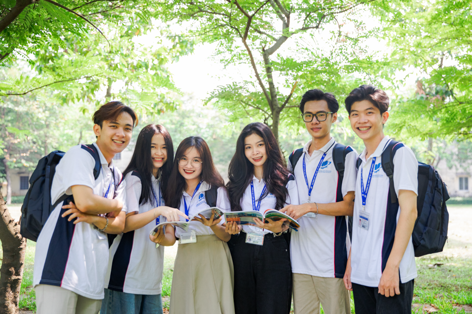 Học Sinh & Sinh Viên